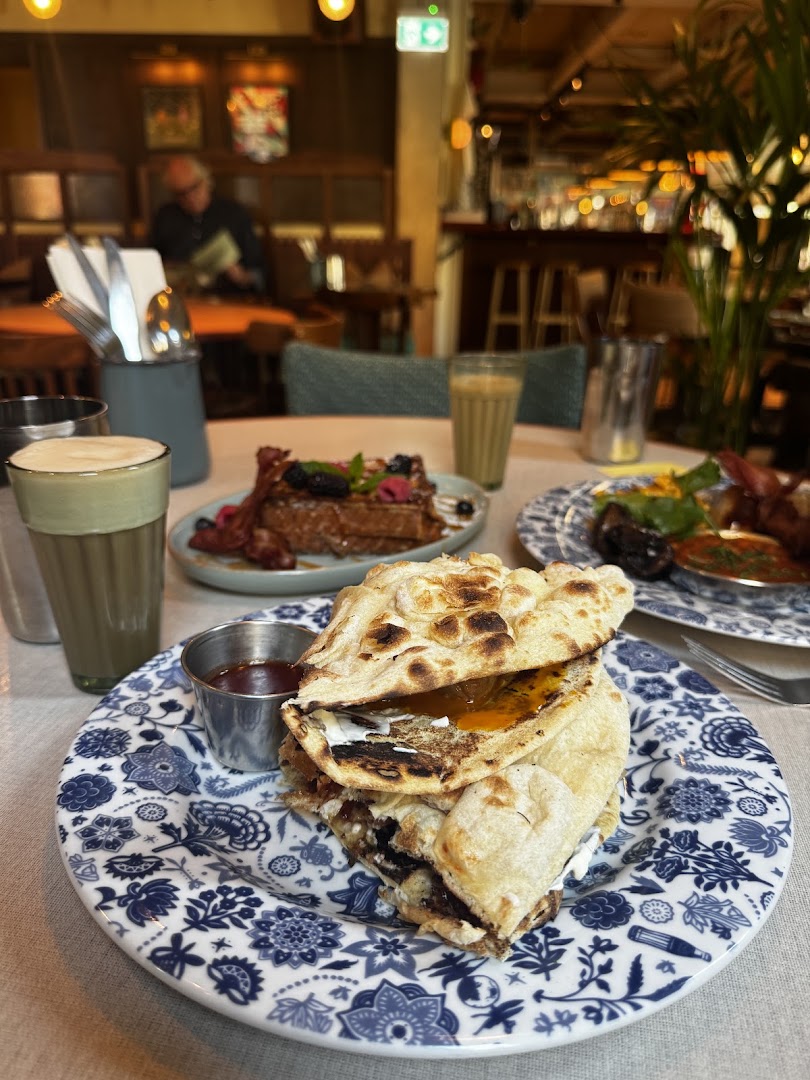 Dishoom Permit Room: appetizing food and restaurant atmosphere