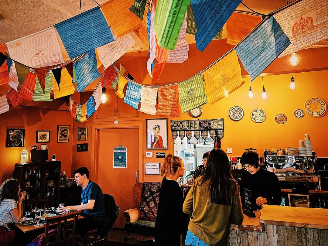 Freak Street Café: inviting atmosphere and interior shot