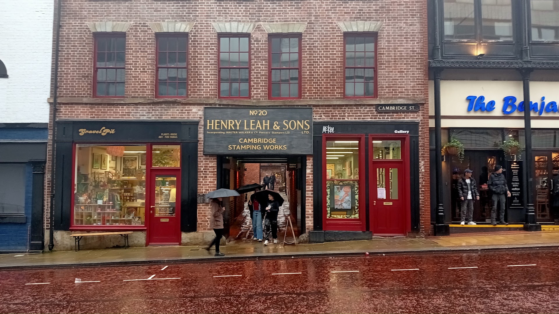 Leah's Yard: clear storefront photo of venue