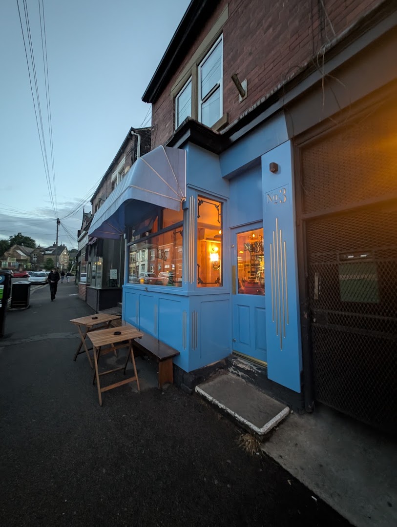 No3 Sharrow: clear, inviting exterior shot