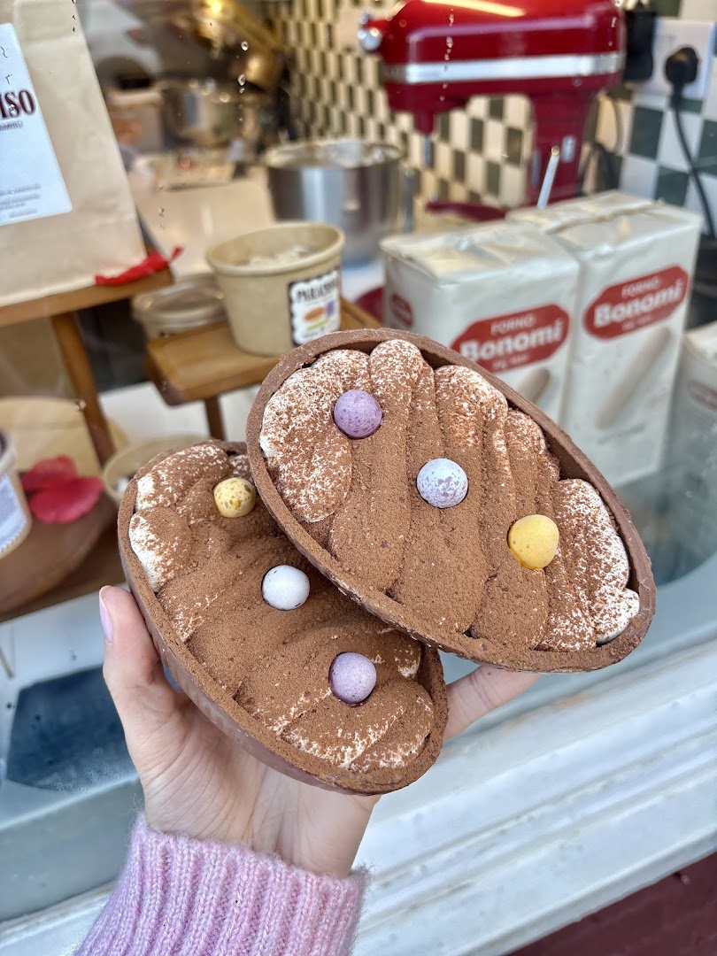 Paradiso Artisan Tiramisù: appetizing photo of shop product