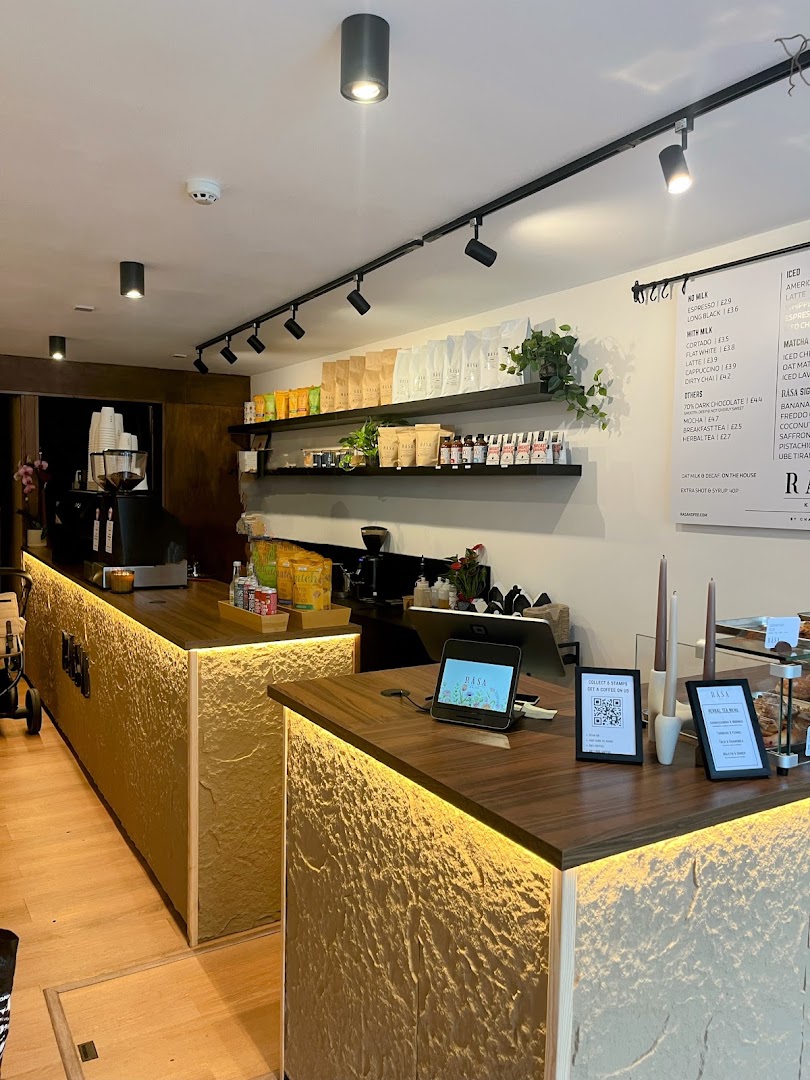 Rasa Kofee: clear, professional shot of interior