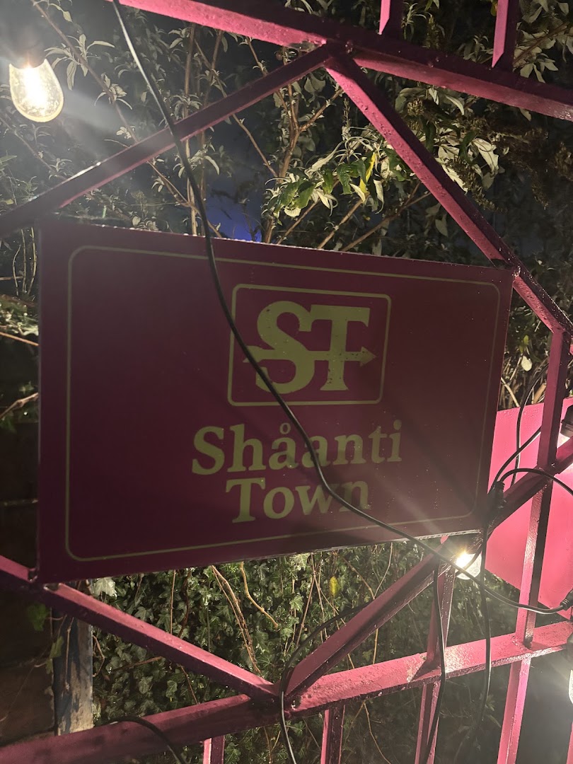 Shaanti Town: clear signage of the restaurant