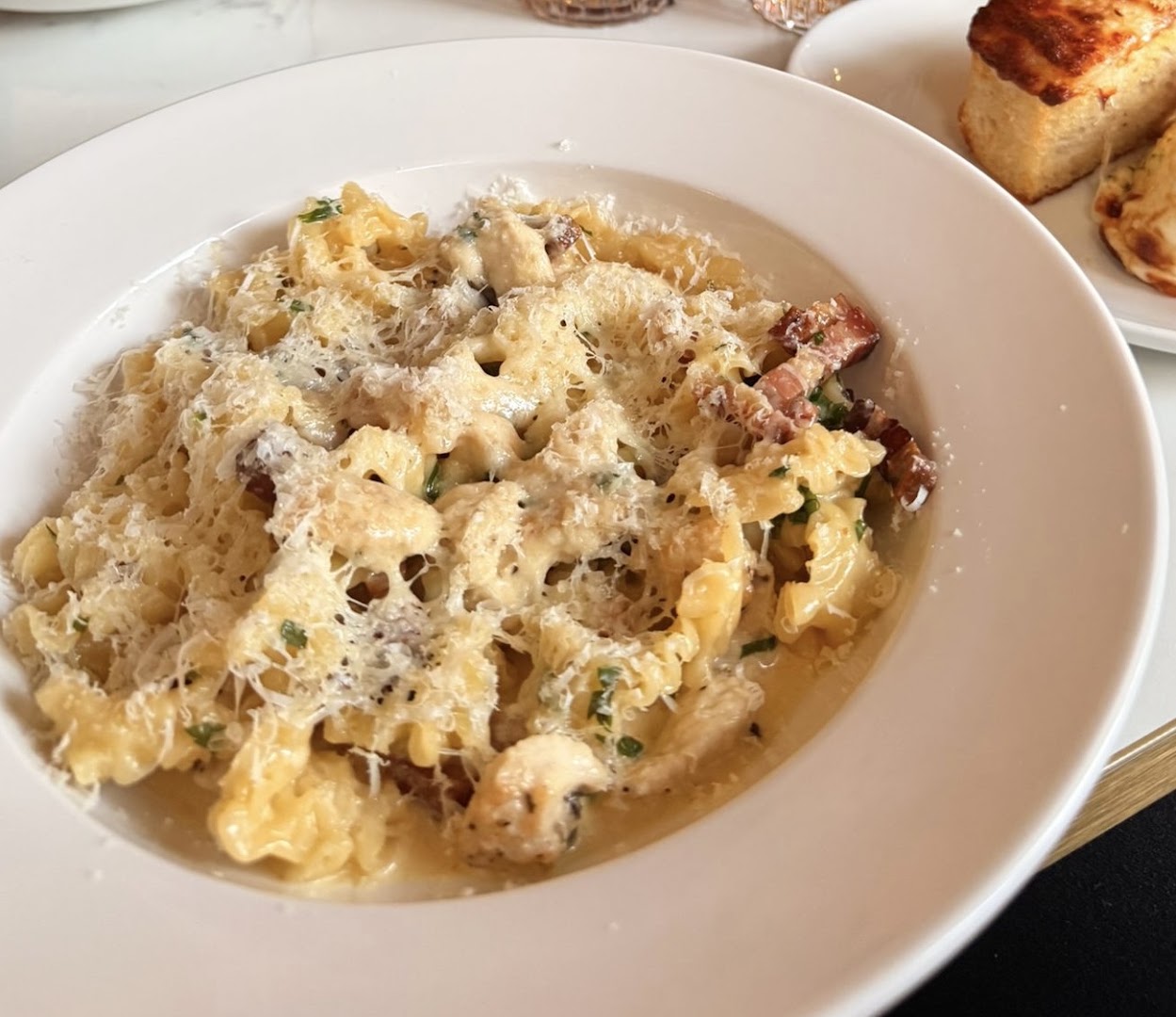 Pranzo Italian: appetizing, high-quality food photography