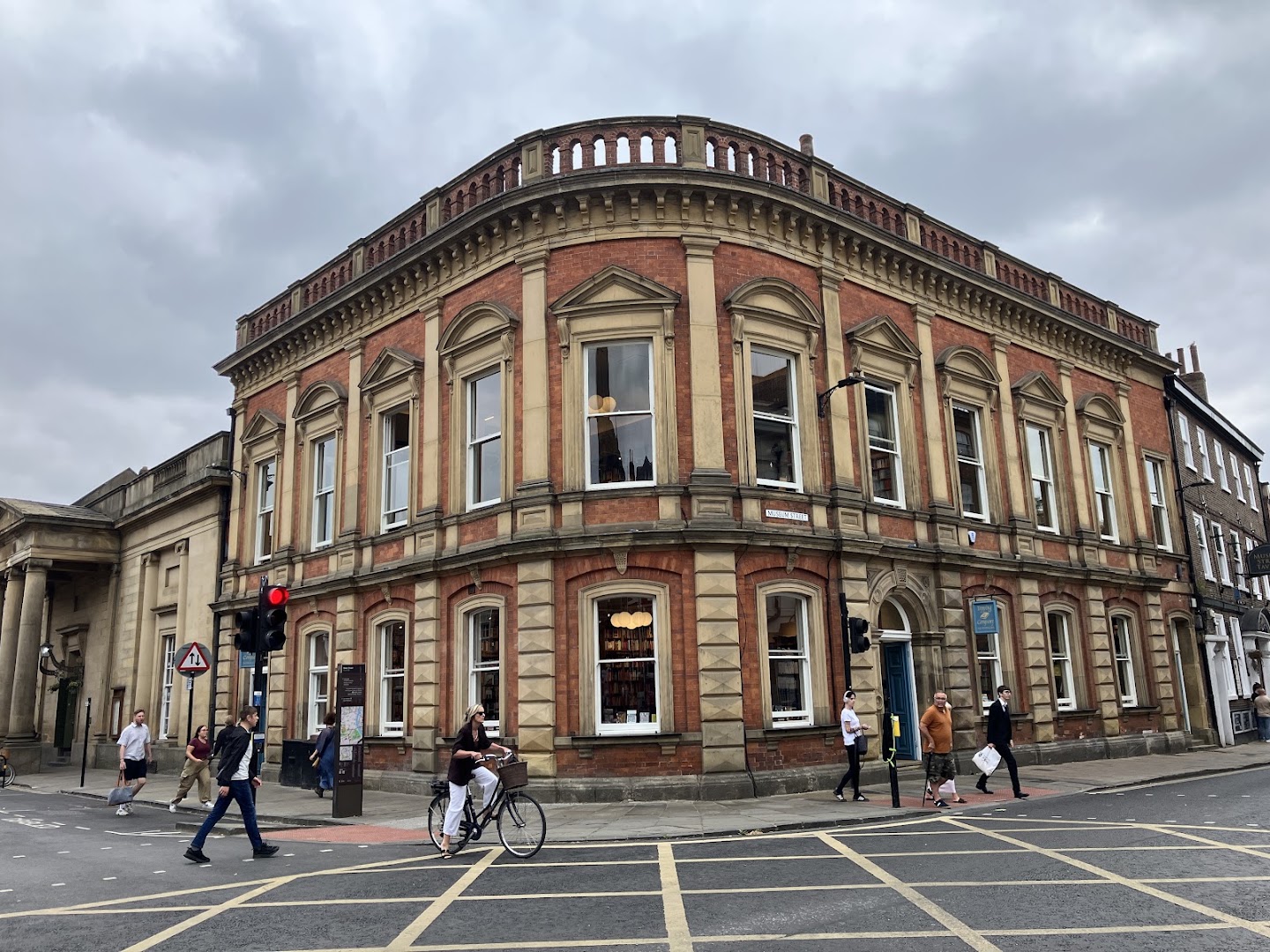 Topping & Company: clear exterior shot of shop