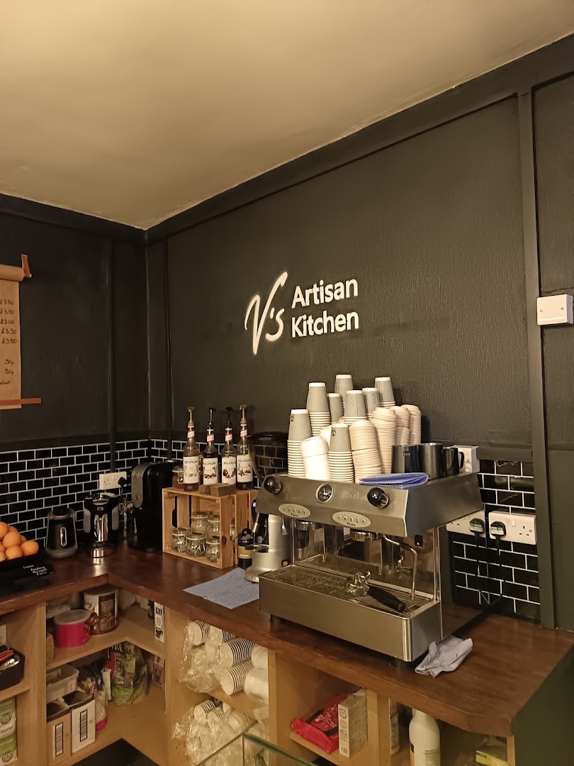 V's Artisan Kitchen: clear photo of venue interior