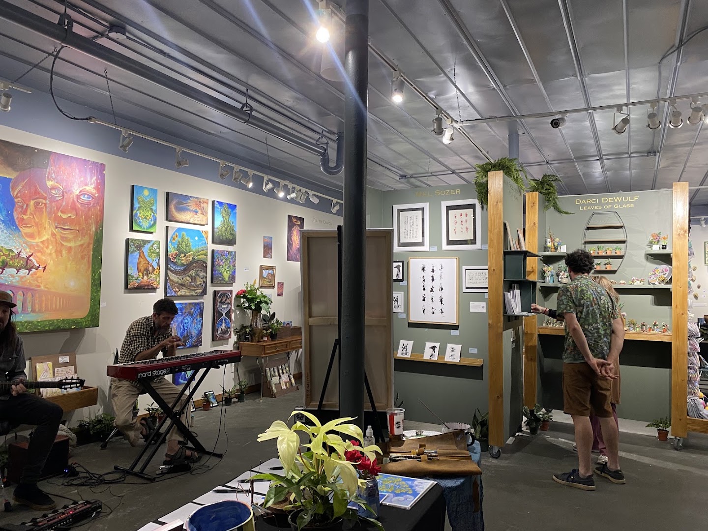 Art Garden AVL: shop atmosphere and art