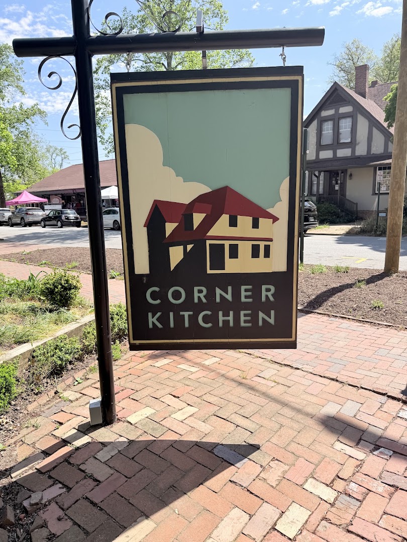 Corner Kitchen: clear photo of restaurant signage