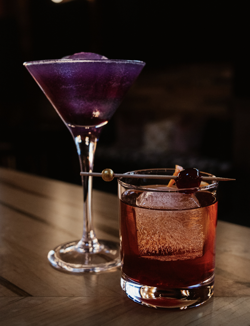 NightShade: high quality professional cocktail photography
