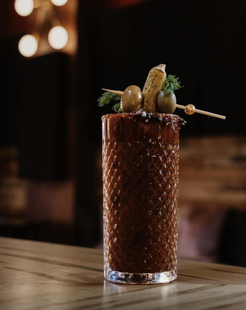 NightShade: professional high-quality cocktail photo