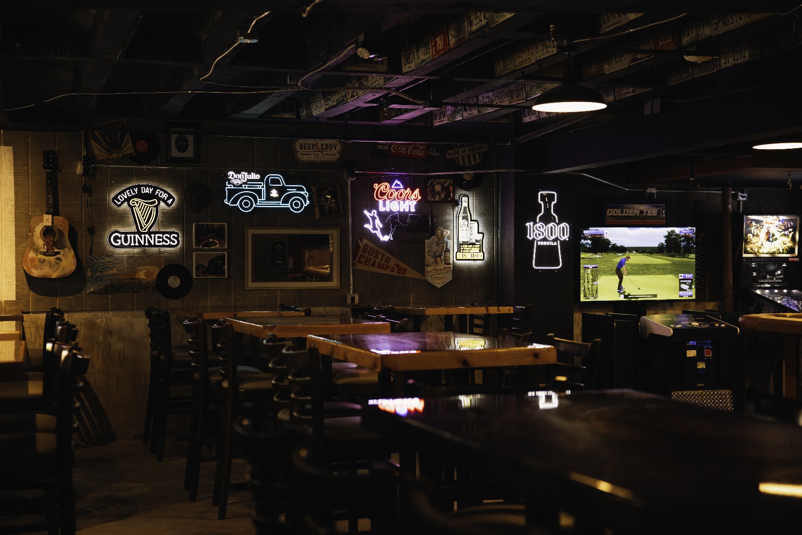 American Dive: venue atmosphere and interior