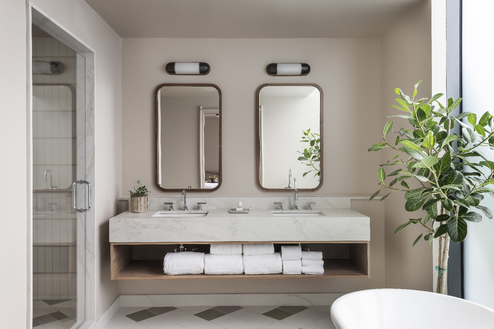 Forth Hotel Atlanta: professional, high-quality hotel bathroom photo