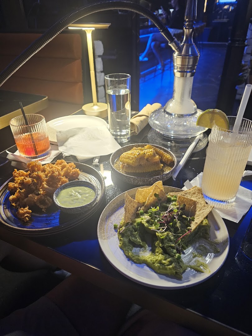 Here Today: appetizing food and drink presentation