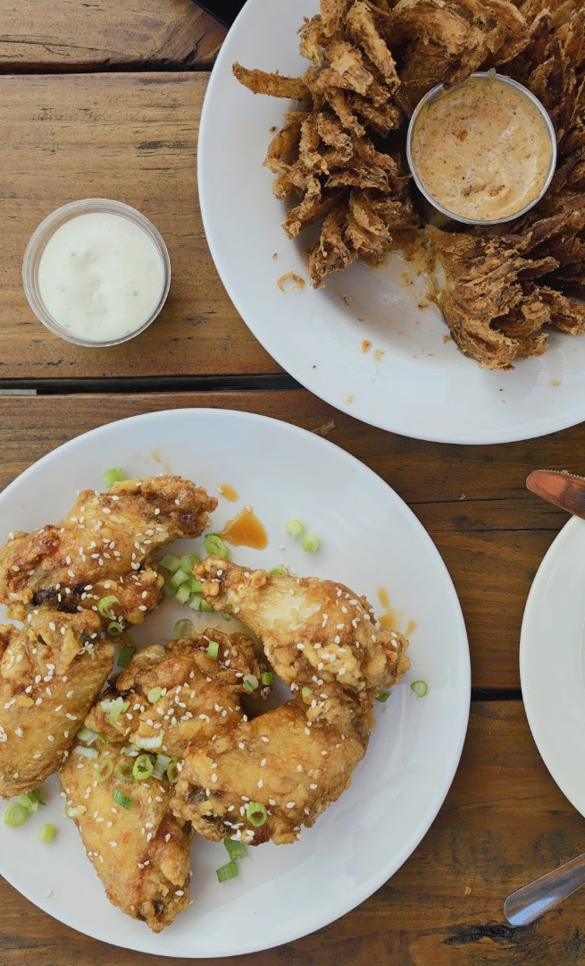 Jolene Jolene: appetizing photo of bar food