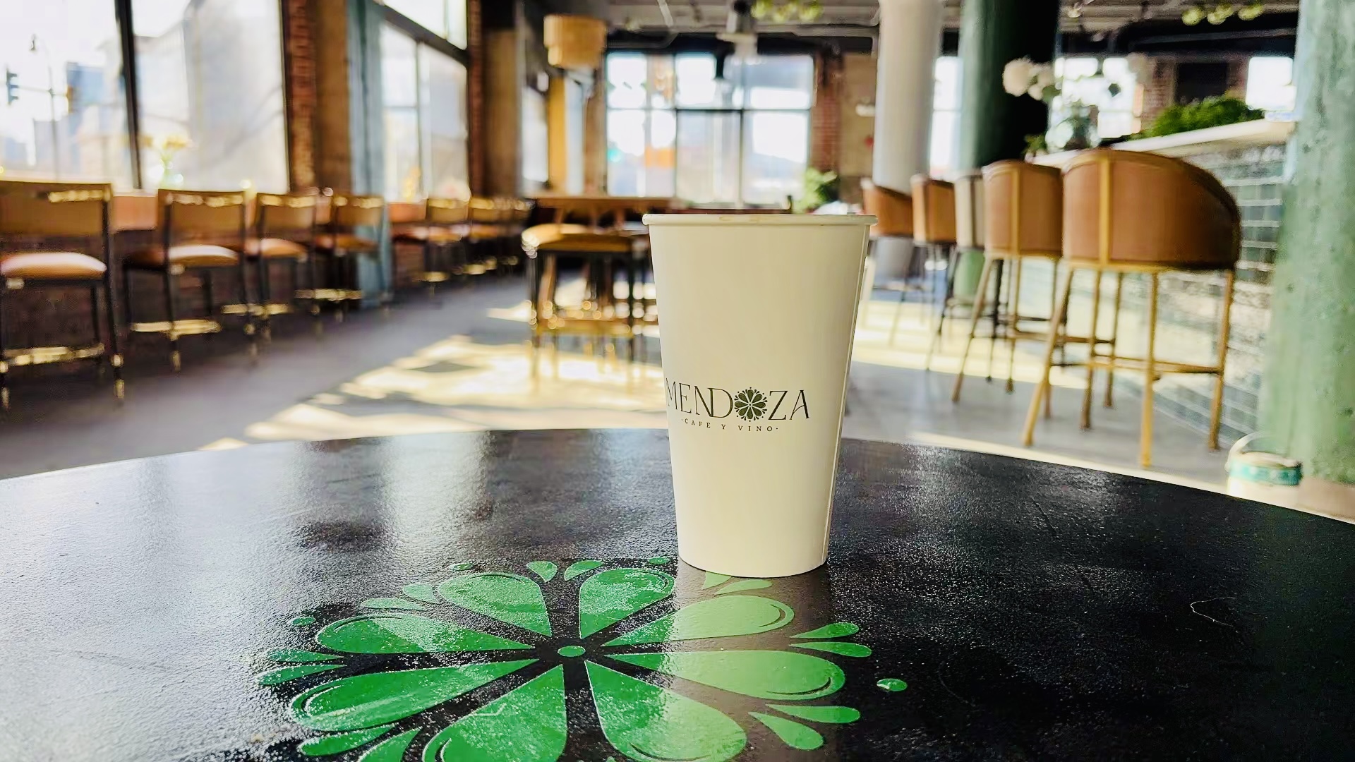 Mendoza Cafe y Vino: professional shot of branded cup