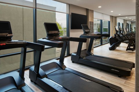 Moxy Atlanta Downtown: clean photo of hotel gym