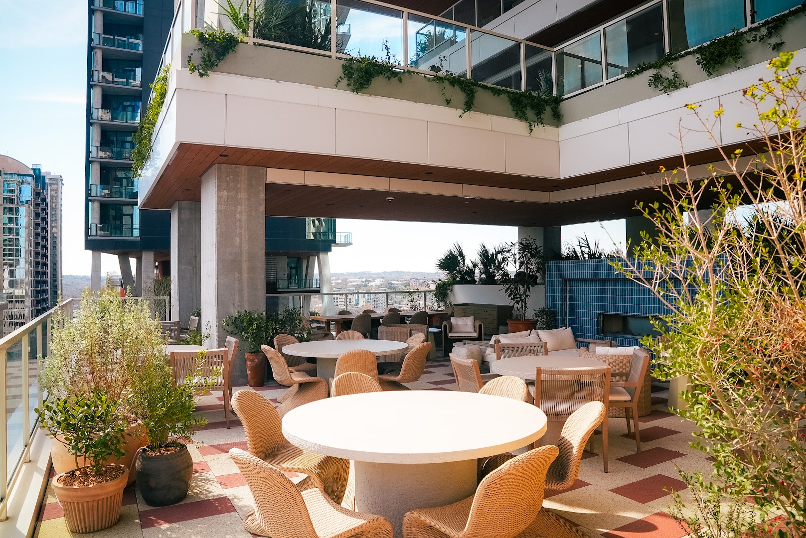 Amaya: attractive, high-quality restaurant terrace photo