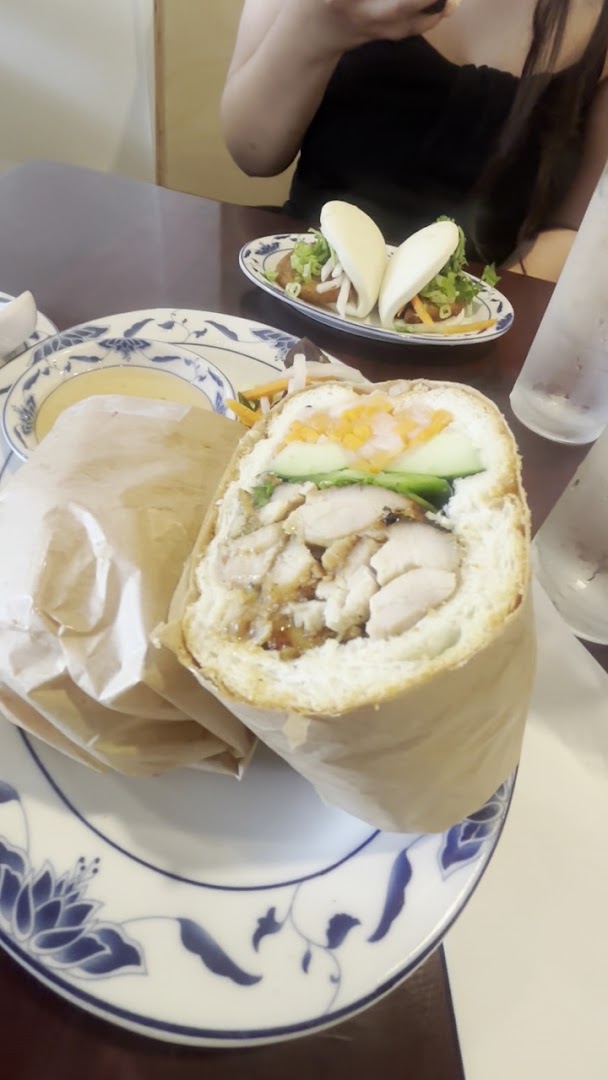 Anh Em Vietnamese: appetizing photo of restaurant food