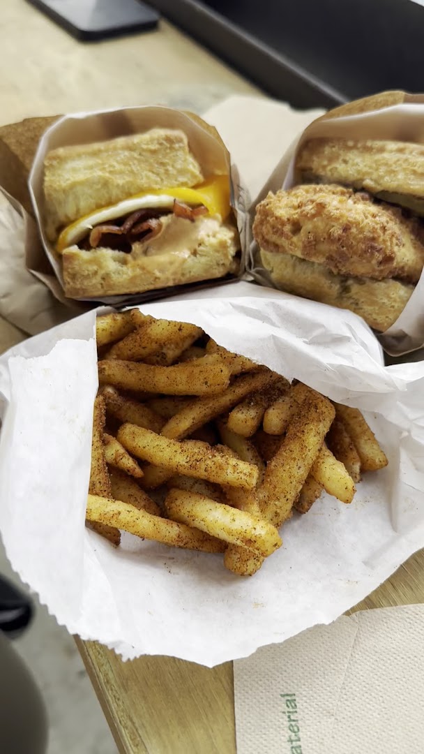 Bird Bird Biscuit: appetizing photo of restaurant food
