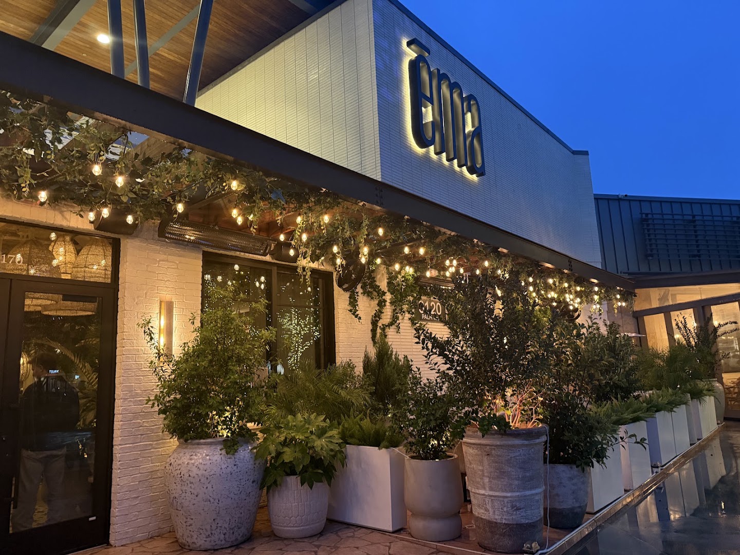 Ema: attractive exterior shot of restaurant