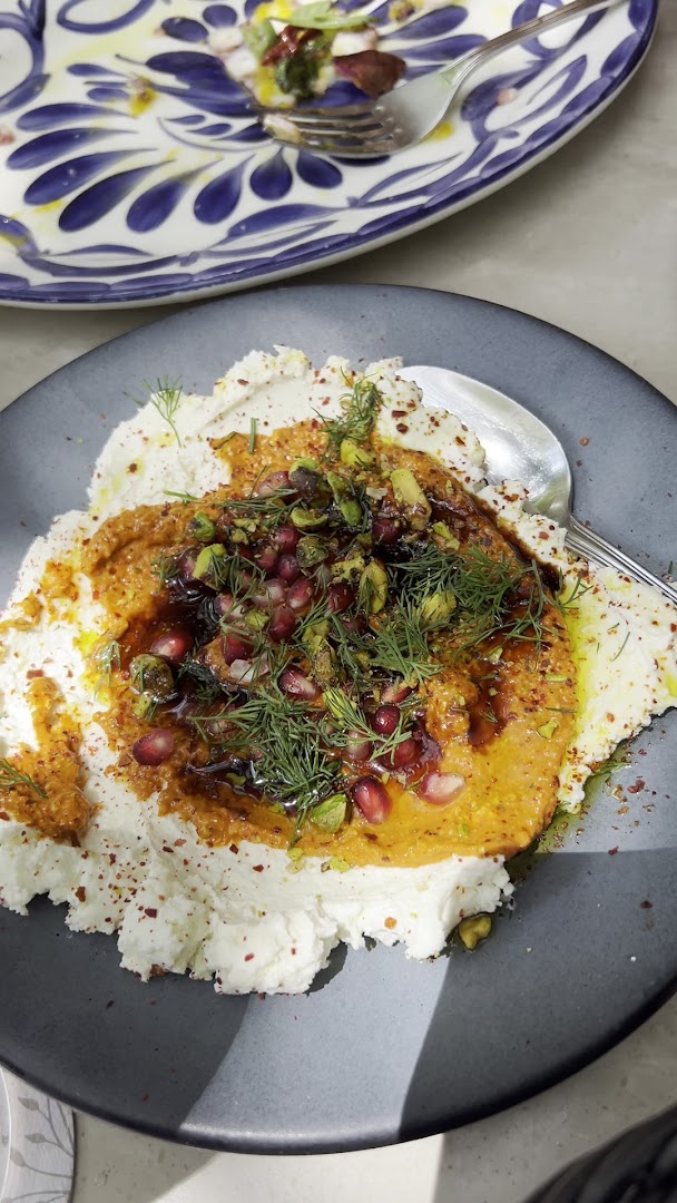 Ema: appetizing, high-quality food photography