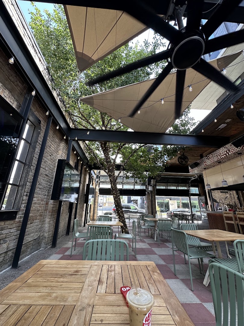 Lefty's Day & Night: inviting and clear patio shot