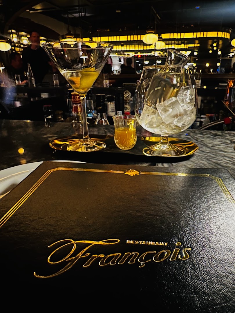 Restaurant Francois: atmospheric shot of restaurant interior
