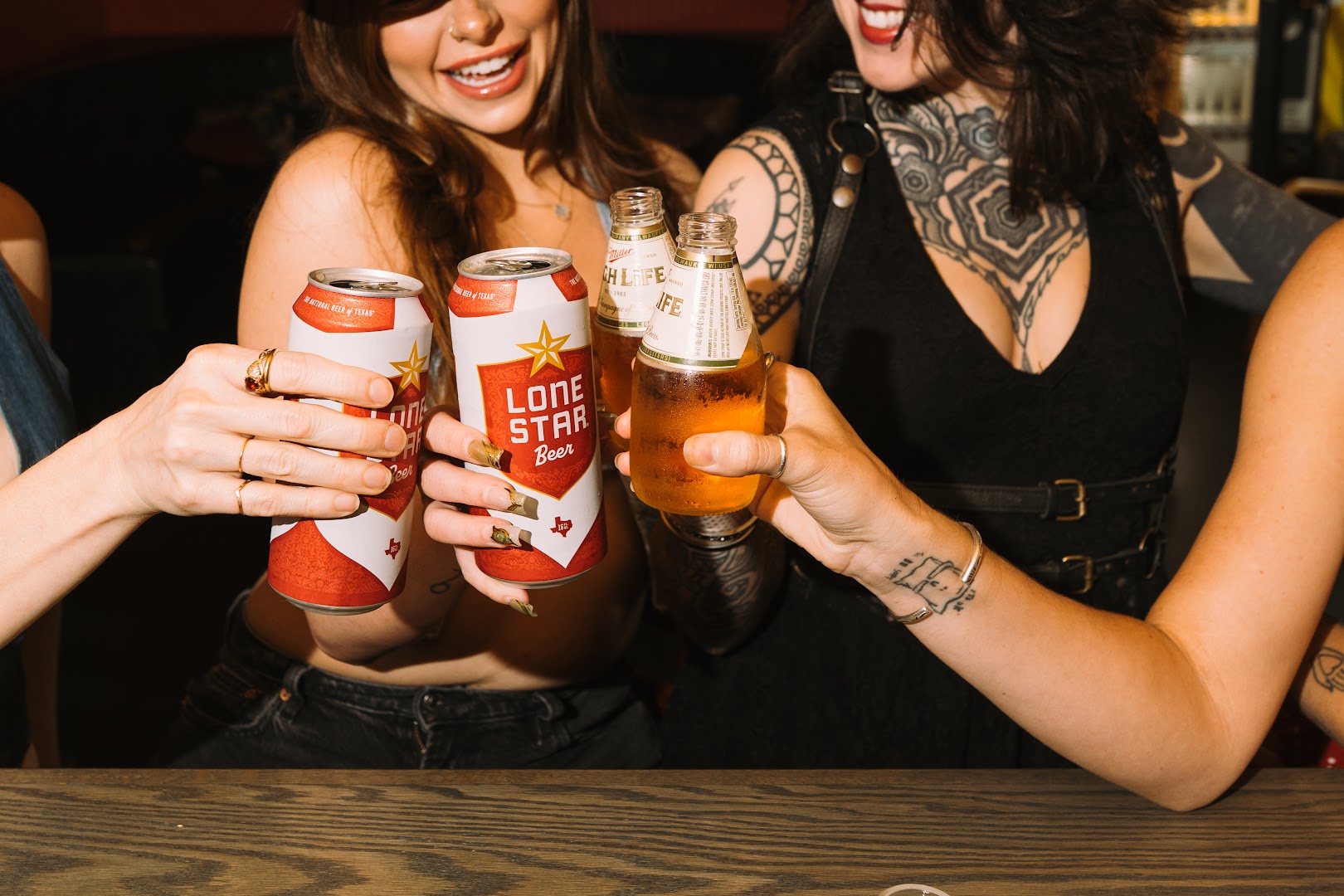 Stoney's Good Time Ranch: lively bar atmosphere well