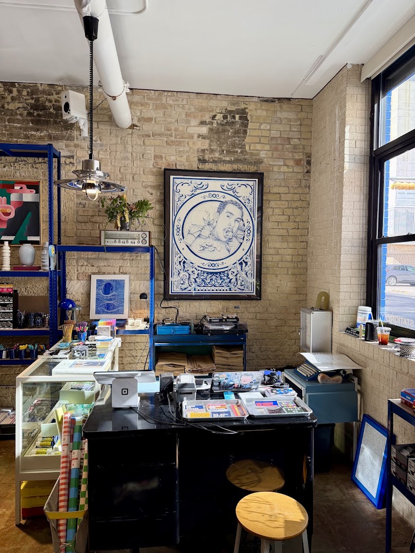 TOMO Mags: clear, inviting shop interior photo