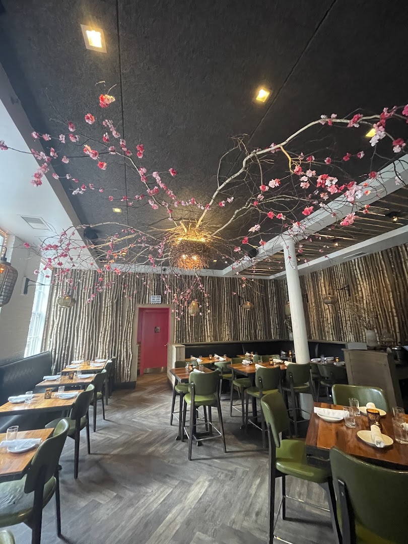 Banyan: attractive interior and atmosphere