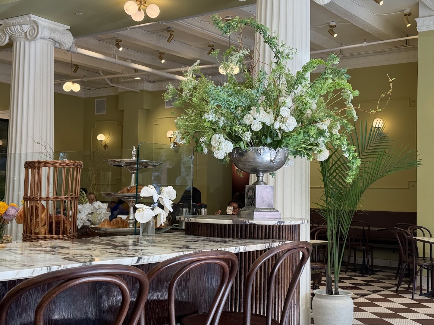 Elephantine Bakery: beautiful interior and inviting atmosphere