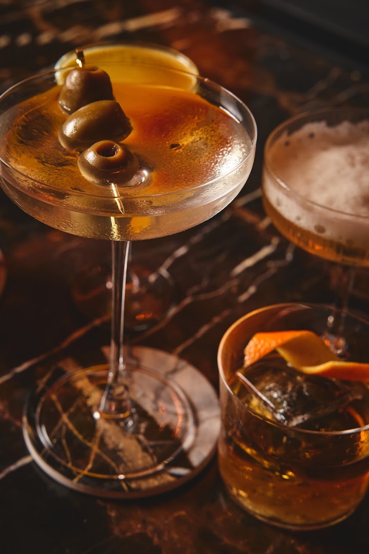Extra Dirty Cocktail Club: high quality professional cocktail photography