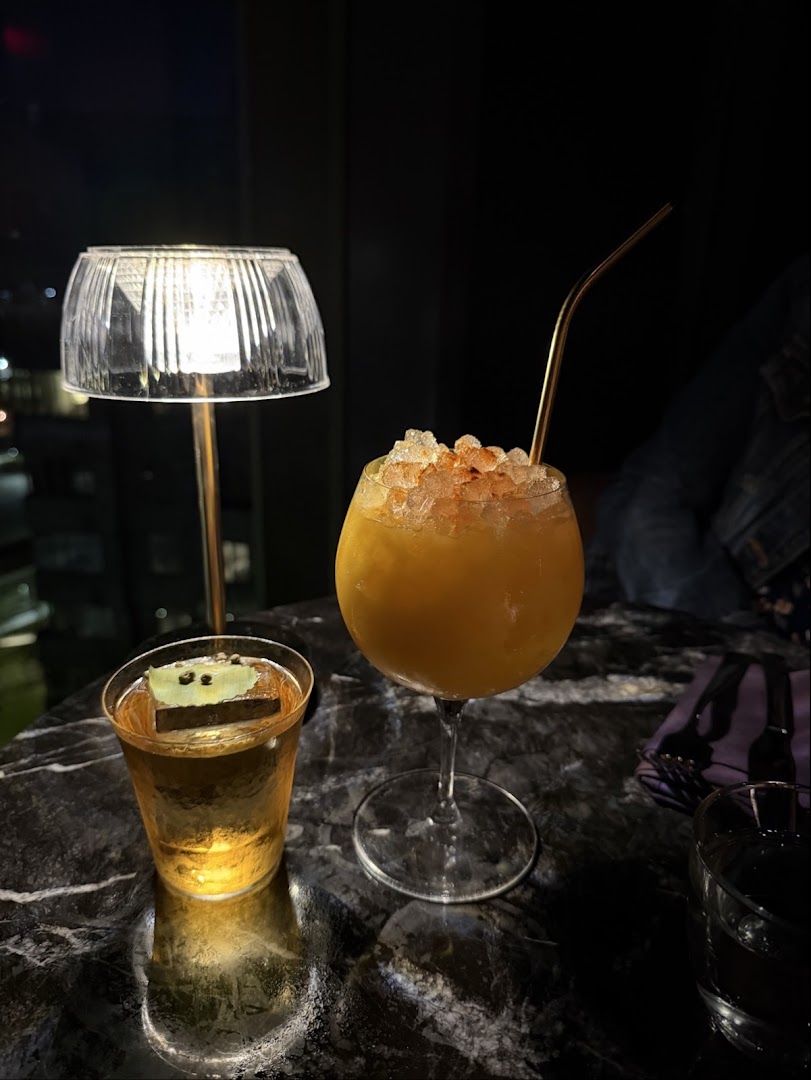 Foxglove Terrace: high quality, atmospheric cocktail shot