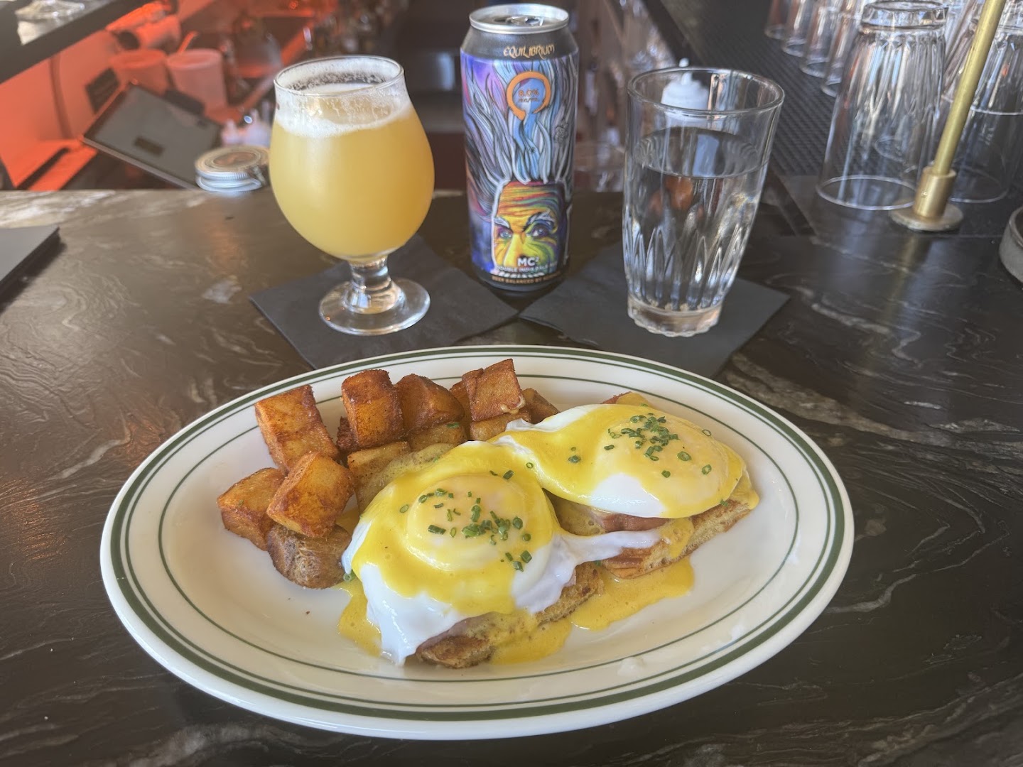 Louis Corner: appetizing food and drink photo