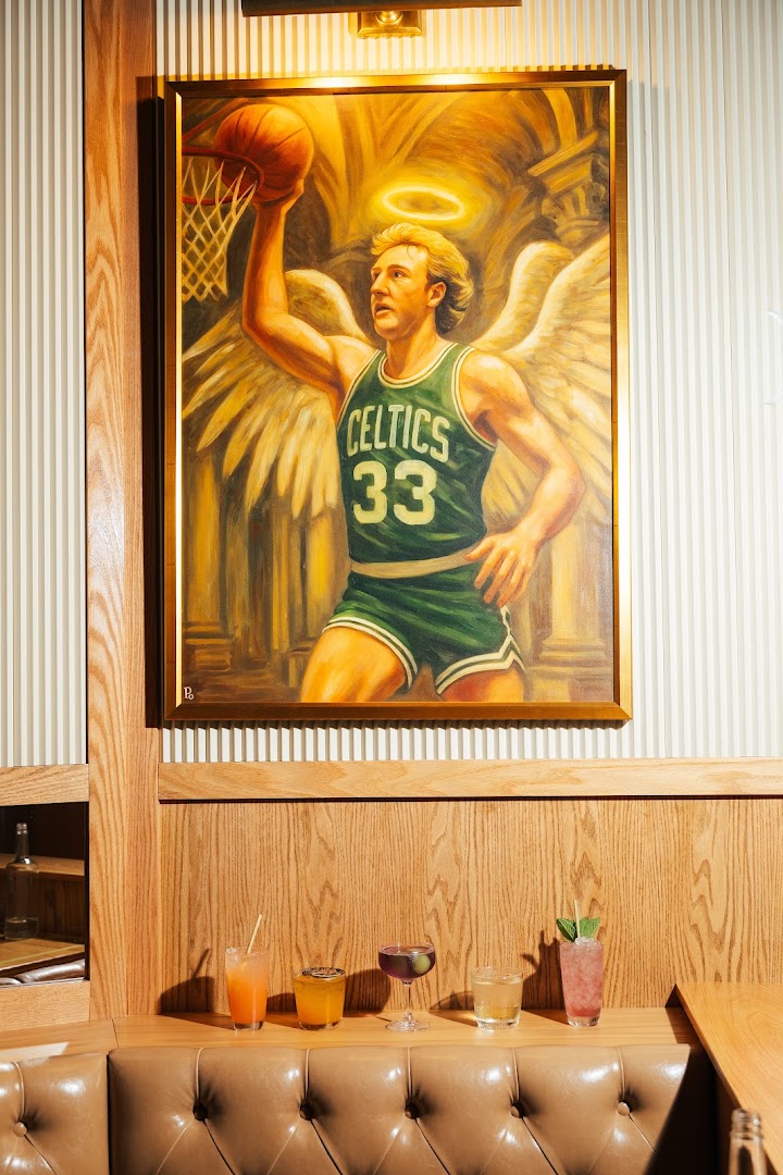 Rocco's Sports & Rec: venue atmosphere and drinks