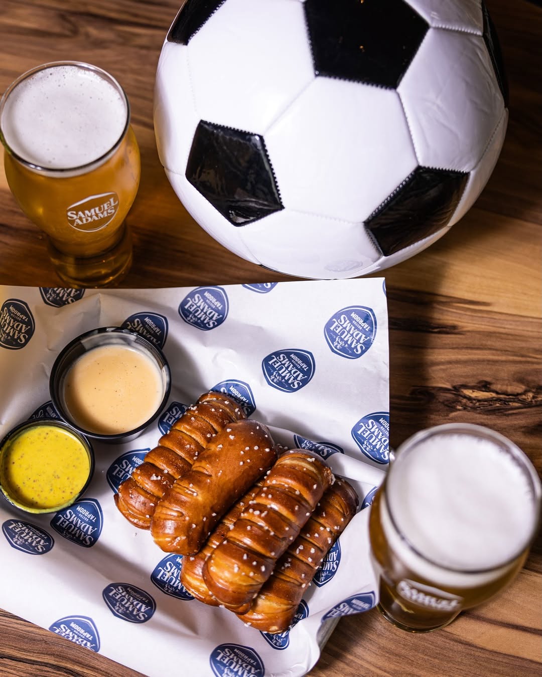 Sam Adams Upper Deck: high quality food and drink
