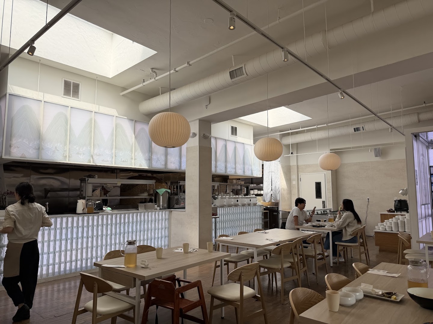 Sanbada: clear, professional interior restaurant shot