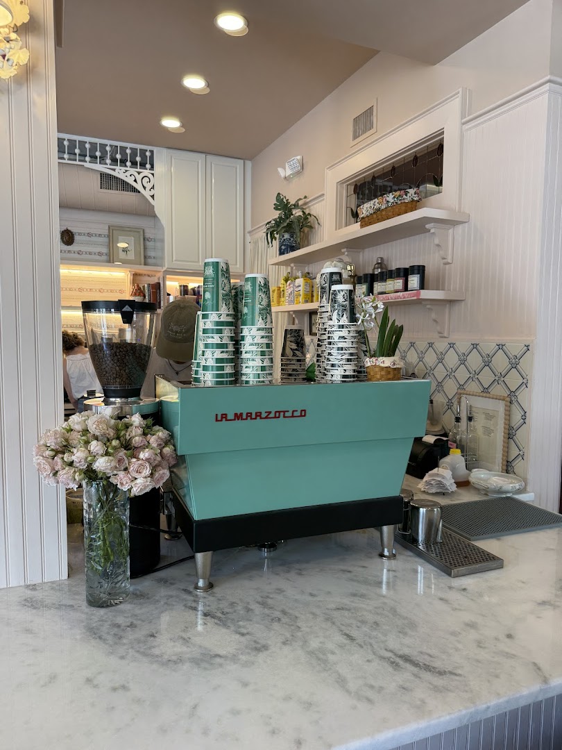Annie Mae's Bakeshop: attractive, clean, professional interior shot