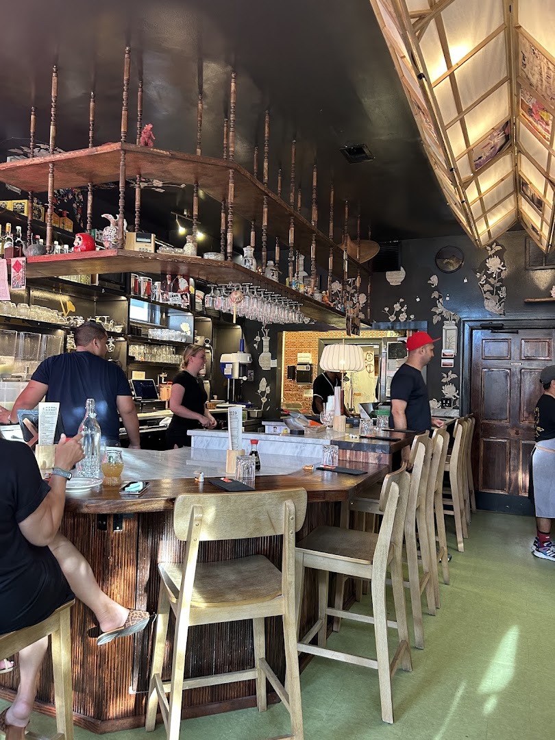 Bareo: clear shot of restaurant interior