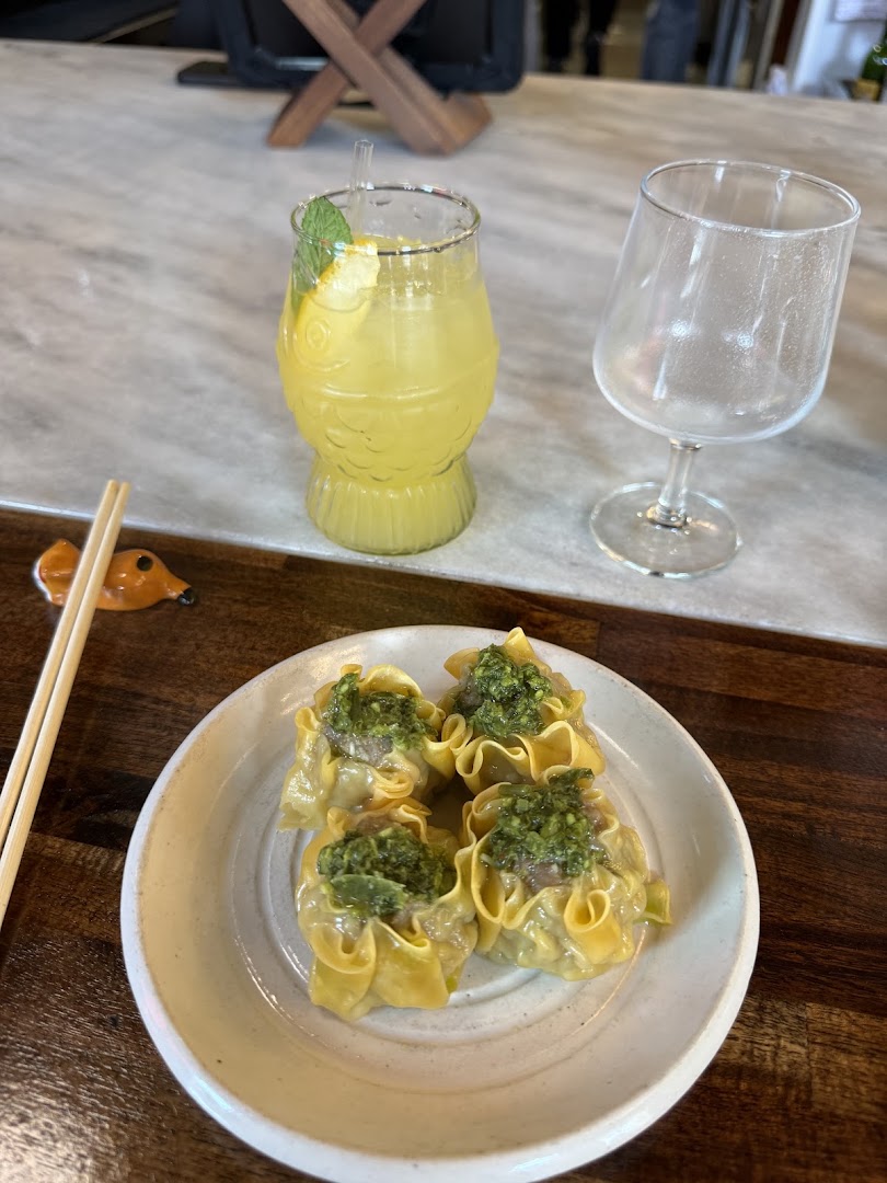 Bareo: appetizing food and drink presentation