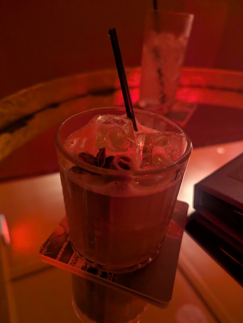 Madison Maison: appealing photo of a cocktail