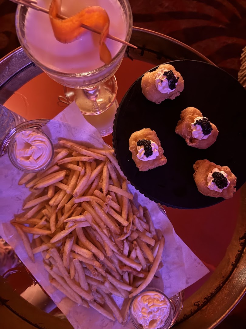 Madison Maison: appetizing food and drink presentation