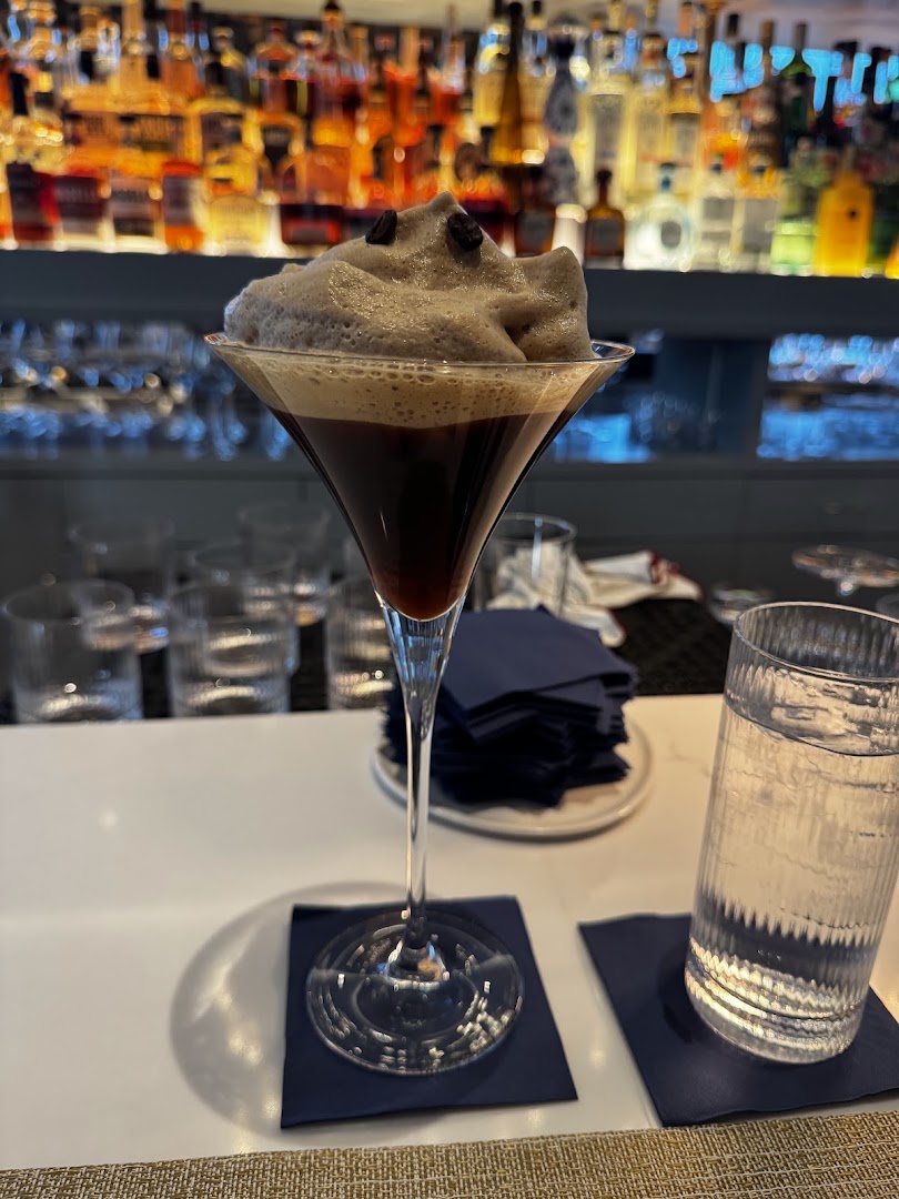 Marbled & Fin: high quality cocktail photo