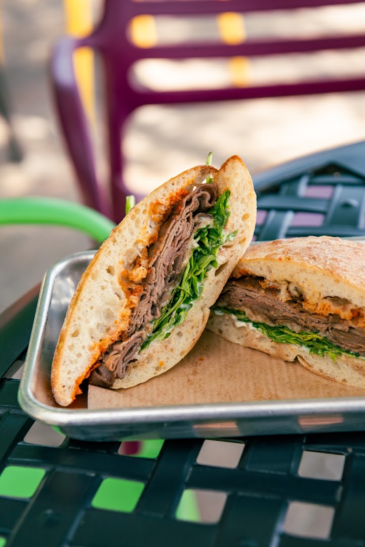 Odd Duck Market: high quality appetizing food photo