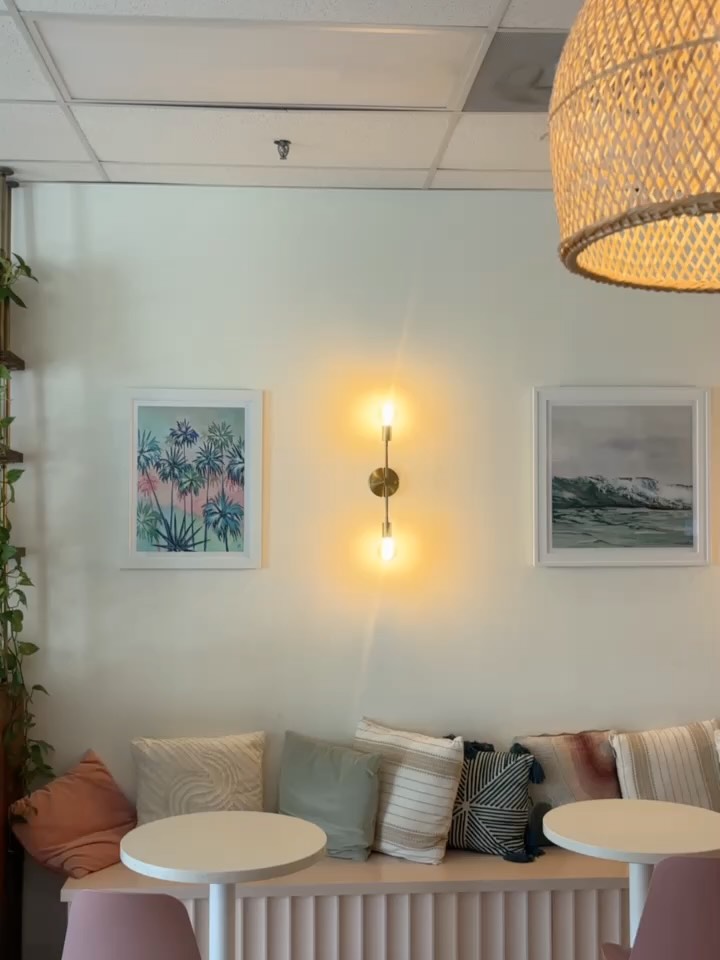 Point Break Coffee: attractive and clean interior shot