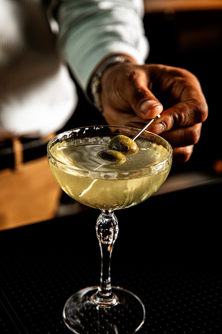 Terra: professional high-quality cocktail photo
