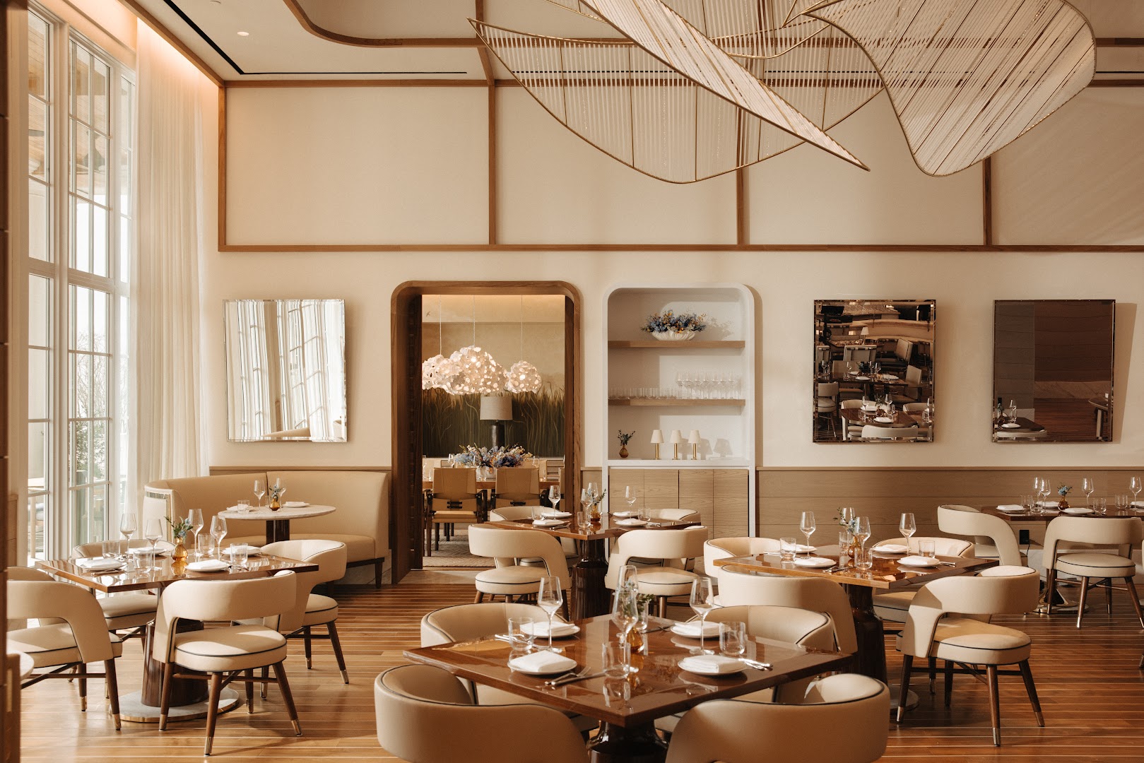 The Cooper: professional, high-quality hotel dining interior