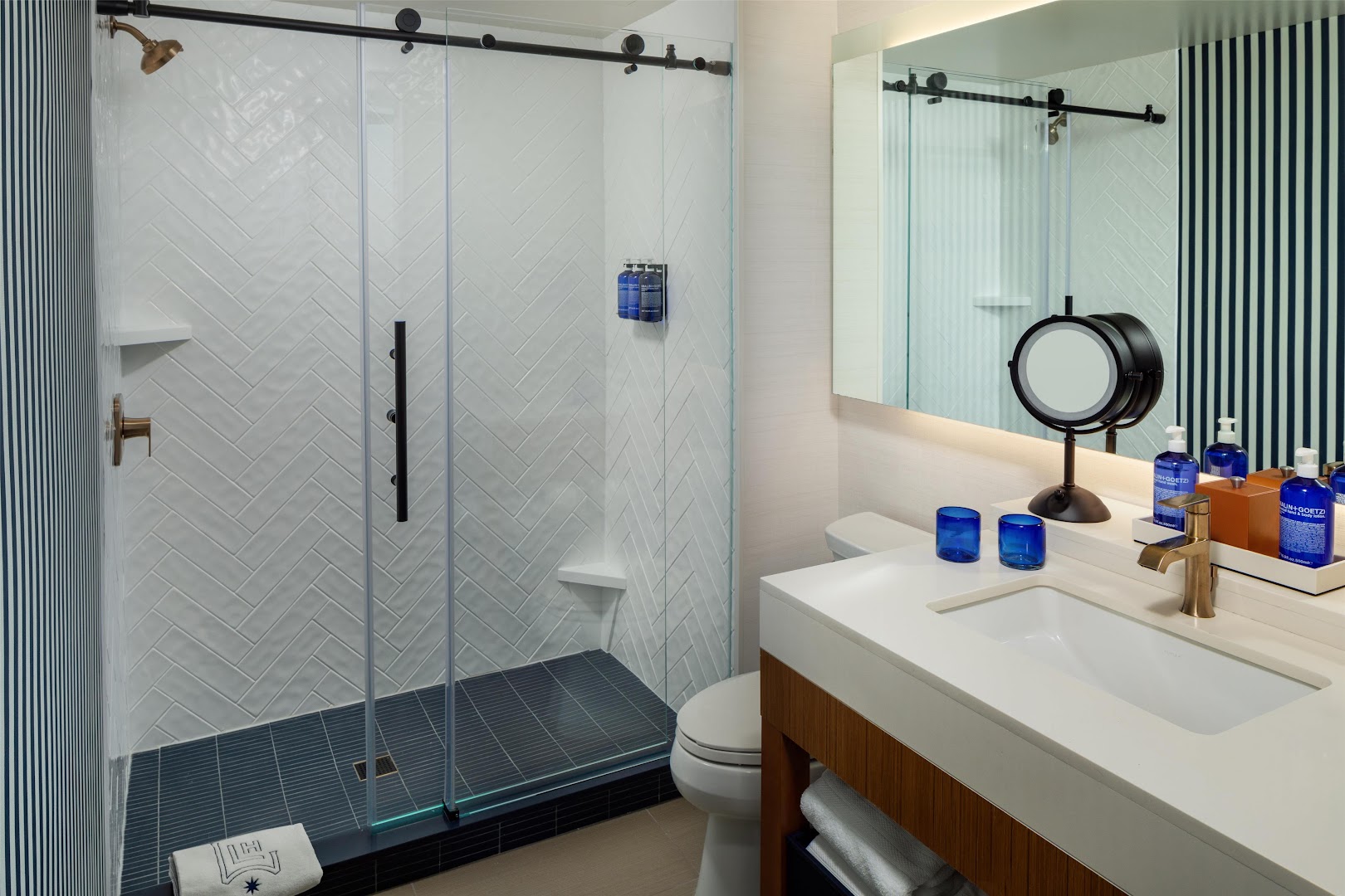 The Lowline Hotel: clean professional hotel bathroom photo