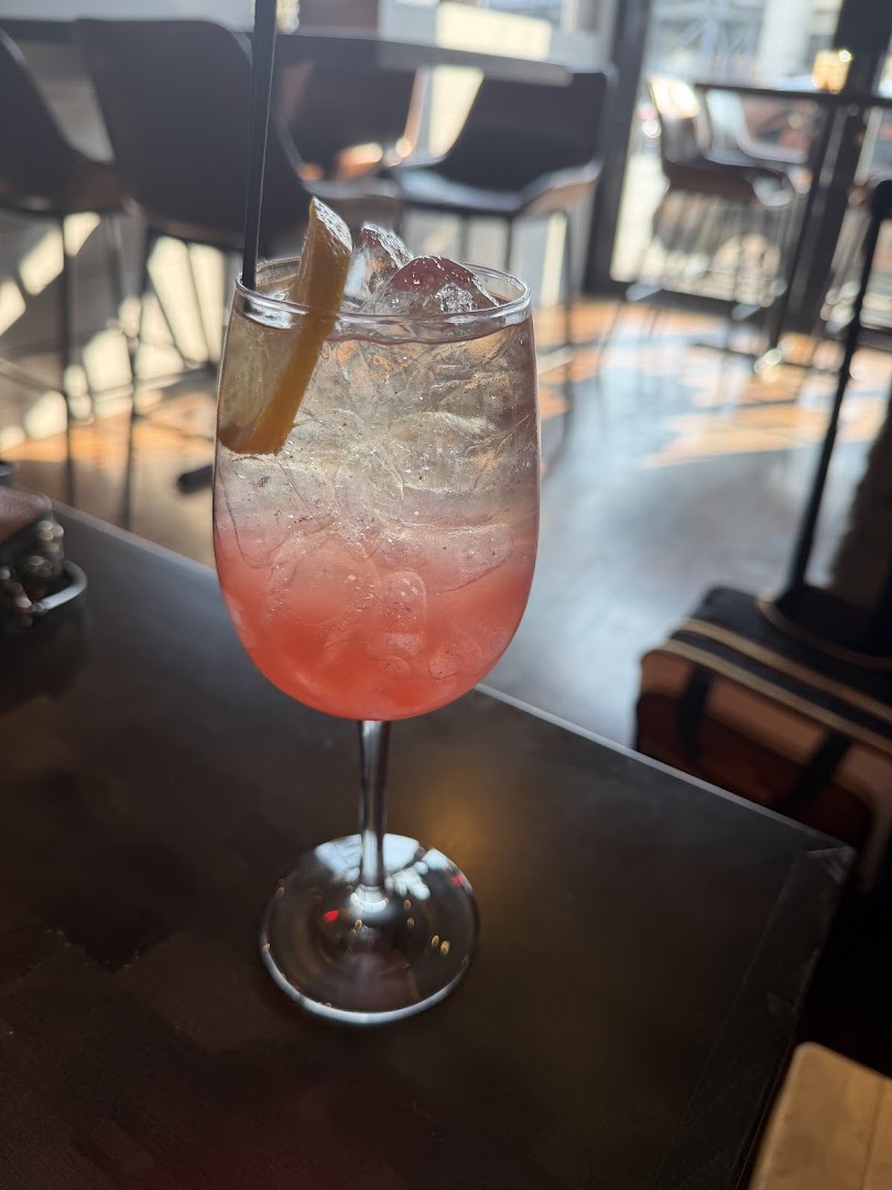 Level Sporting Club: appealing photo of a cocktail