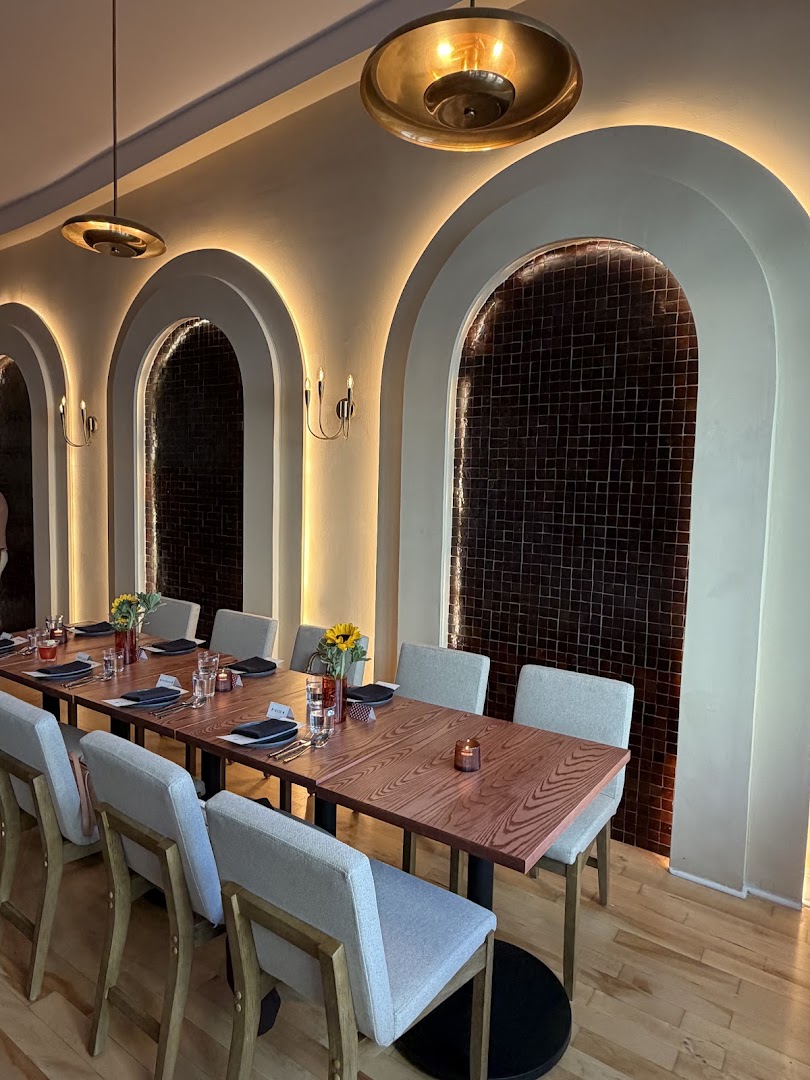 Muhājir: high quality interior atmosphere photo